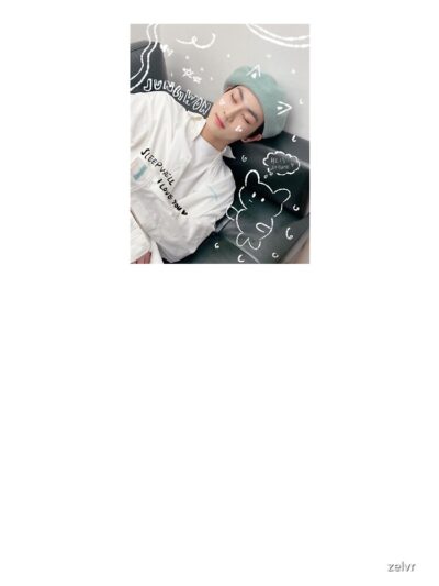 Alternative view of Jungwon Throw Pillow