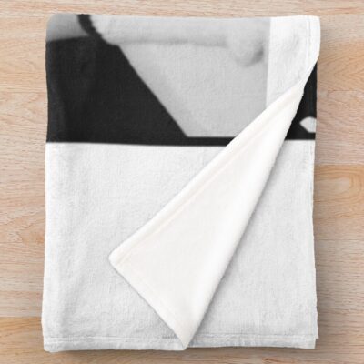 Alternative view of Hot Niki Throw Blanket