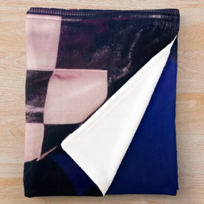 Alternative view of Niki Of En Kpop Throw Blanket