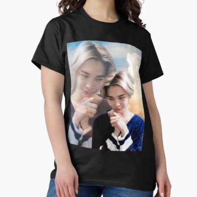 Alternative view of Niki Meme T-shirt